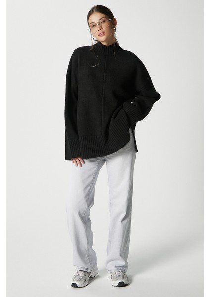 Kadın Wonder Yumuşacık Dik Yaka Siyah Yırtmaçlı Oversize Triko Kazak indirimleri