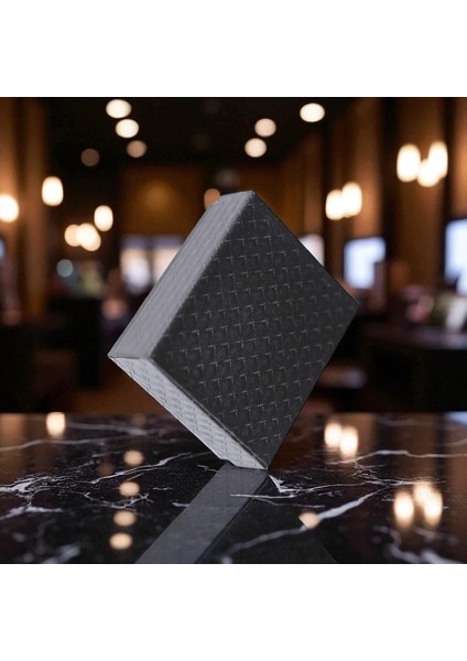 Kişiye Özel Kutulu Ağaç Kabartmalı Quartz Köstekli Saat fırsatları