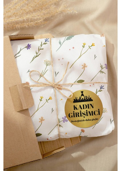 Kadının Girişimci Temalı Sticker Paketleme Kargo Ambalaj Etiketi - 4X4CM 70 Adet Yuvarlak modelleri