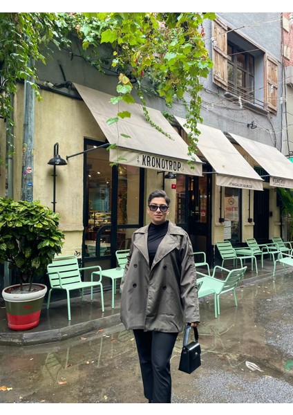 Kruvaze Kısa Trençkot modelleri