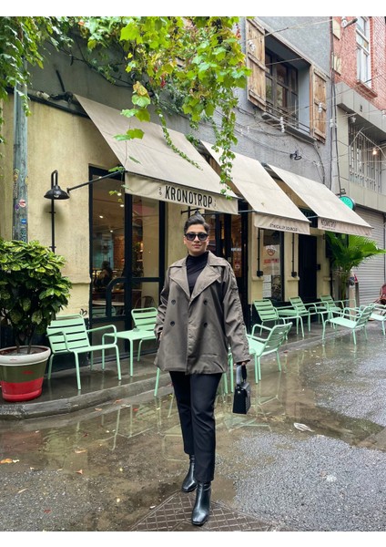 Kruvaze Kısa Trençkot fırsatları