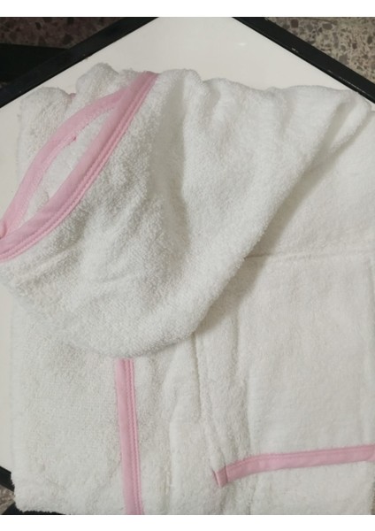 Kız Çocuk Bornozu, Pembe-Beyaz, Pamuklu, "voleybol Aşığı" Desenli