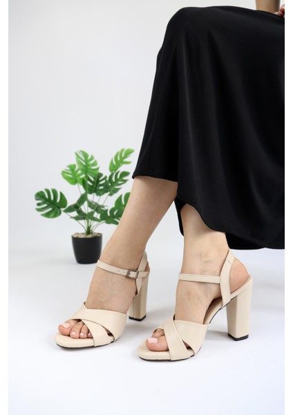 Kadın Arkası Açık Kedi Gözü Topuklu Ayakkabı fiyatları