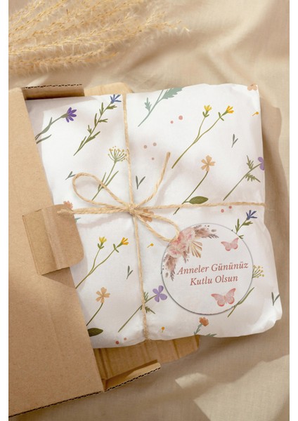 Anneler Gününüz Kutlu Olsun Yazılı Sticker Paketleme Kargo Ambalaj Etiketi - 4X4CM 70 Adet modelleri