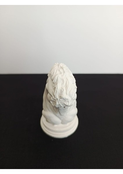 Satranç Atı Minimalist Dekoratif Büst Heykel, Beyaz Renk Yüksek Kaliteli Malzeme Minimalist Dekoratif El Yapımı At Heykeli, Hediyelik Dekoratif Heykel, Ev Dekoru, Masa Dekoru, Öğretmenler Günü