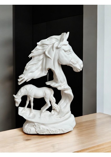 At Duvar Dekoru Heykel, Beyaz Renk Yüksek Kaliteli Malzeme El Yapımı Minimalist Heykel Duvar Dekoru, Hediyelik Duvar Dekoru, Ev Dekoru (12x8 cm)