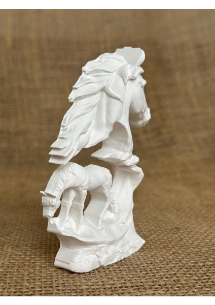 At Duvar Dekoru Heykel, Beyaz Renk Yüksek Kaliteli Malzeme El Yapımı Minimalist Heykel Duvar Dekoru, Hediyelik Duvar Dekoru, Ev Dekoru (12x8 cm)