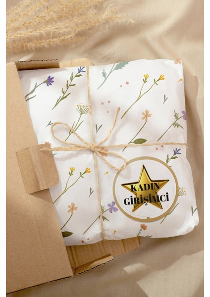 Kadın Girişimci Yazılı Yıldızlı Sticker Paketleme Kargo Ambalaj Etiketi - 4X4CM 70 Adet Yuvarlak modelleri