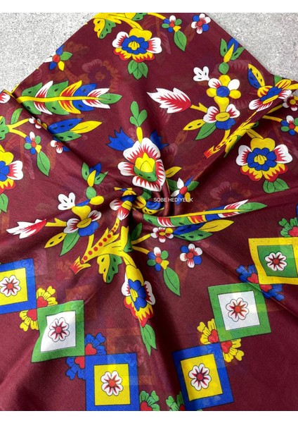 Bordo Çiçekli Desenli Yazma Eşarp – Çeyizlik ve Günlük Kullanıma Uygun Başörtüsü