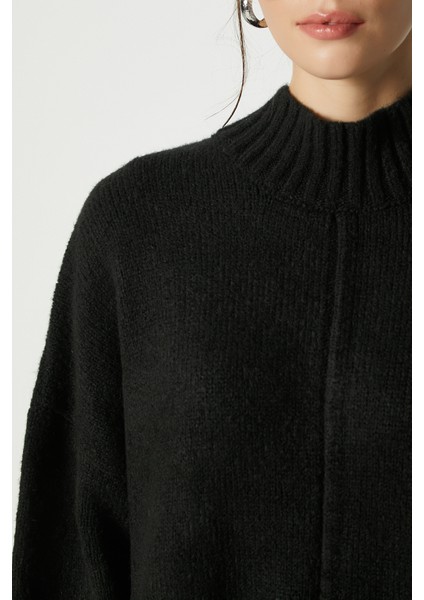 Kadın Wonder Yumuşacık Dik Yaka Siyah Yırtmaçlı Oversize Triko Kazak fırsatları