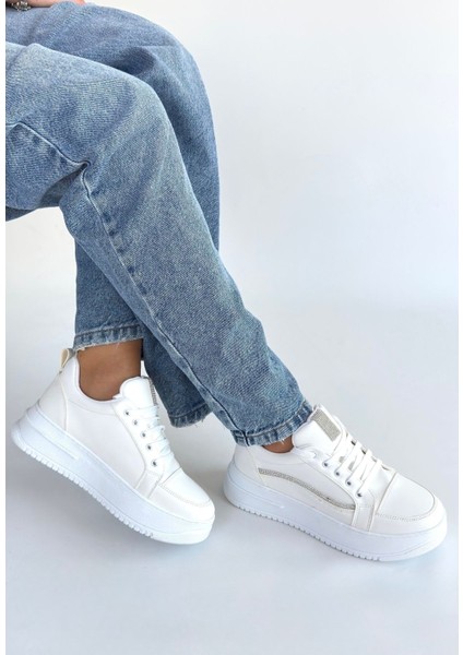 Ortopedik Topuk Dikenine Karşı Özel Üretim Bağcıklı Spor Ayakkabı Cilt Beyaz Topuk Boyu 4 cm modelleri