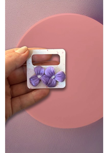 Muffyclay Özel Tasarım, Polimer Kil Mor Çiçekli Küpe - Amethyst Flora fırsatları