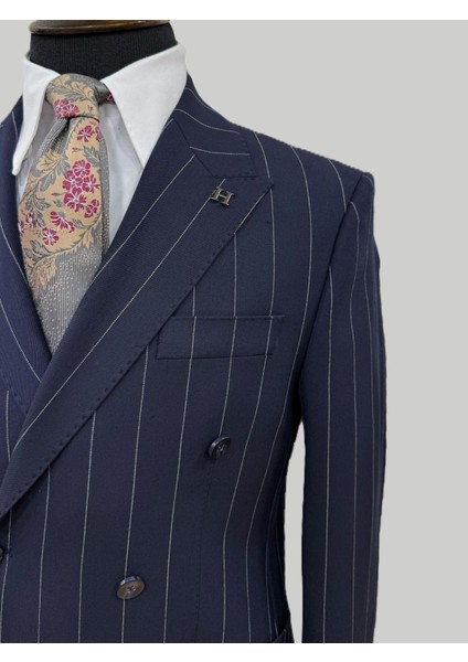 Lacivert Çizgili Modern Fit Kruvaze Takım Elbise – Premium Collection indirimleri