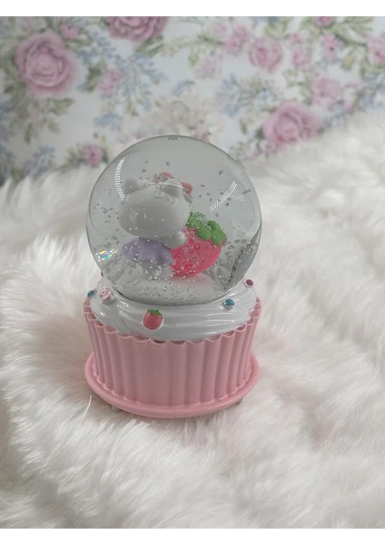 Hello Kitty Çilekli Işıklı Müzikli Orta Boy Kar Küresi fiyatları