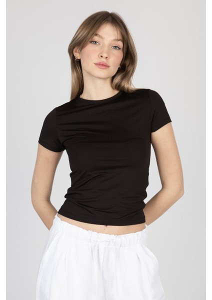 Kadın Bisiklet Yaka Temel Tişört Siyah