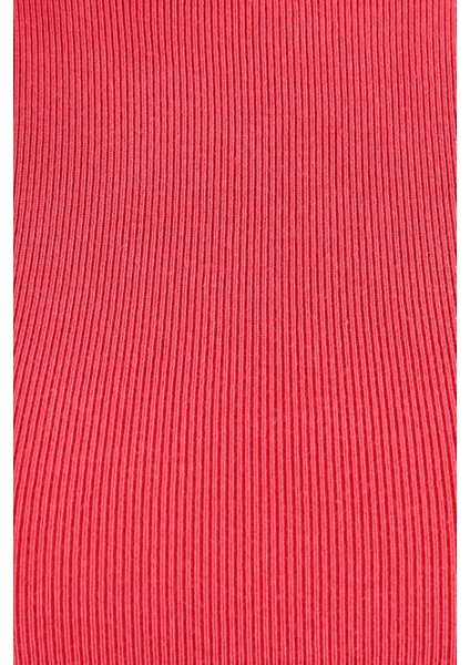 Kadın Fitilli Kısa Kol Kesik Üst Red
