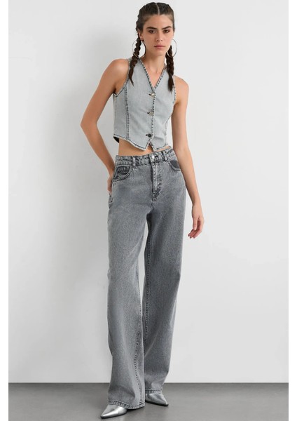 Kadın Kırpılmış Denim V-Yaka Yelek Açık Mavi Denim