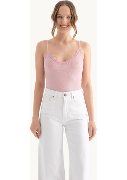 Kadın Dantel Detaylı V Yaka Kırpılmış Tank Top Pink
