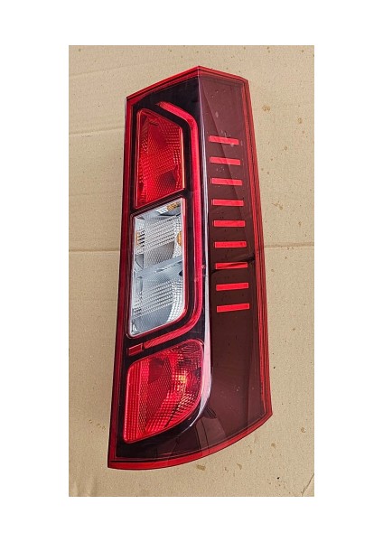 Nissan Micra (K12) 1.2-1.4 2003-2005 Tampon Sinyali Sağ Beyaz Oem No (26130AX610)