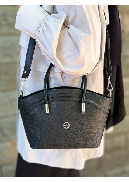 Nçs Kadın El ve Omuz Çantası – Şık Metal Detaylı, Orta Boy (EN:19XBOY:17)