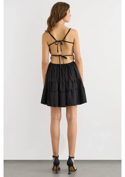 Kadın Bağlamalı Detaylı Pamuk Mini Elbise Siyah