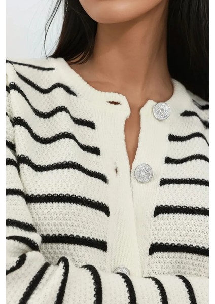 Kadın Düğmeli Şeritli Hırka Beyaz