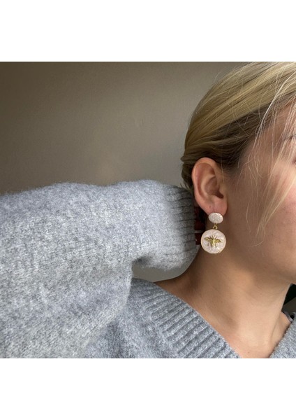 Çelik Krem Mineli Arı Küpe fiyatları