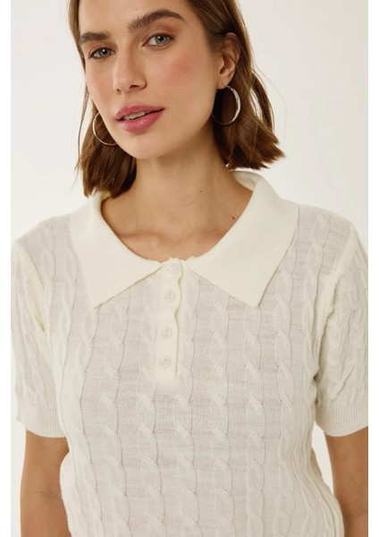 Kadın Saç Örgüsü Desenli Polo Yaka Triko Üst Natural