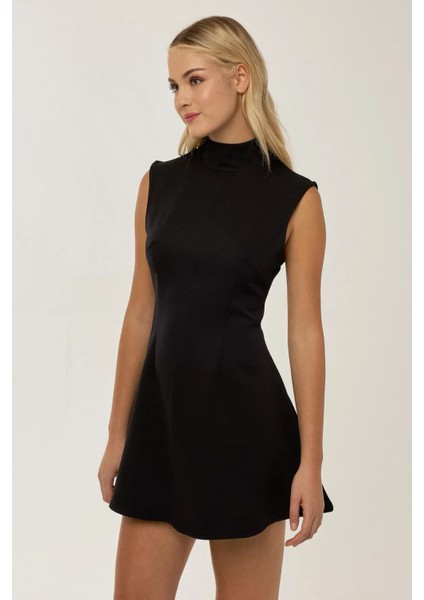 Kadın Yüksek Yaka Siyah Mini Elbise Black