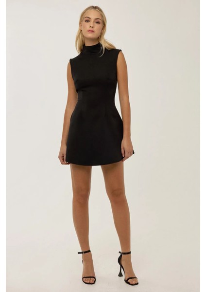 Kadın Yüksek Yaka Siyah Mini Elbise Black