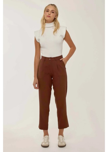 Kadın Yüksek Bel Pileli Boru Paça Pantolon Brown