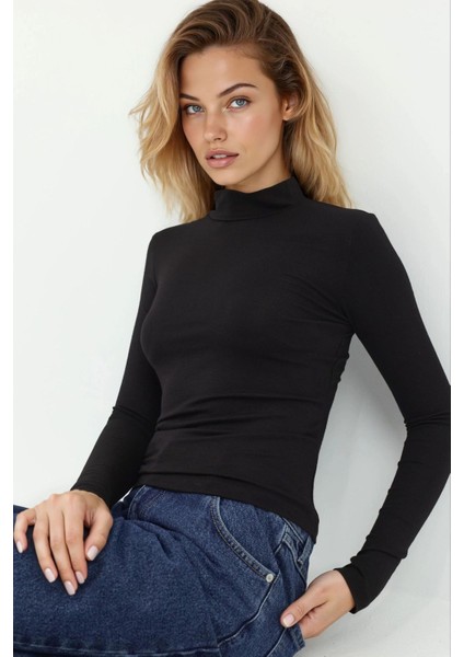 Kadın Slim Fit Turtleneck Uzun Kollu Yumuşak Viskon Üst Black