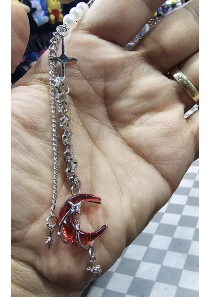 Y2K Red Moon Incili Kolye fiyatları