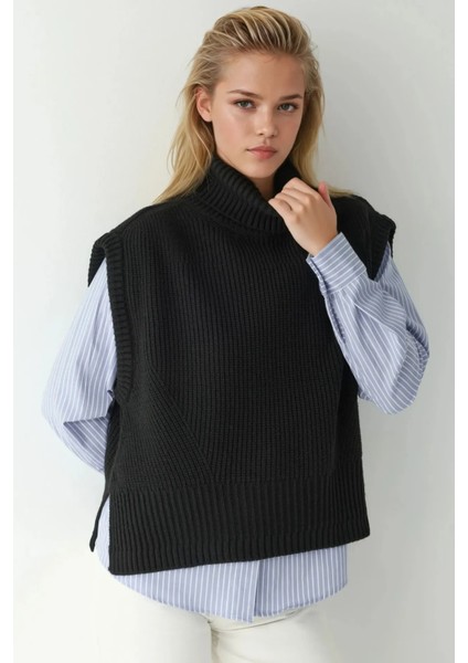 Kadın Rahat Kalıp Yüksek Yakalı Triko Süveter Siyah