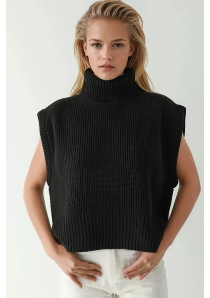 Kadın Rahat Kalıp Yüksek Yakalı Triko Süveter Siyah