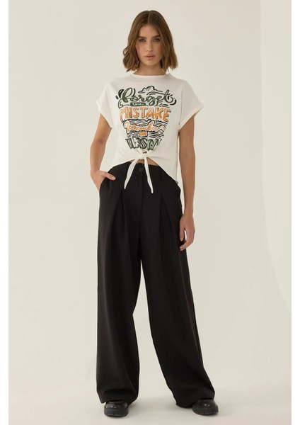 Kadın Baskılı Kısa Tişört Tozlu Beyaz