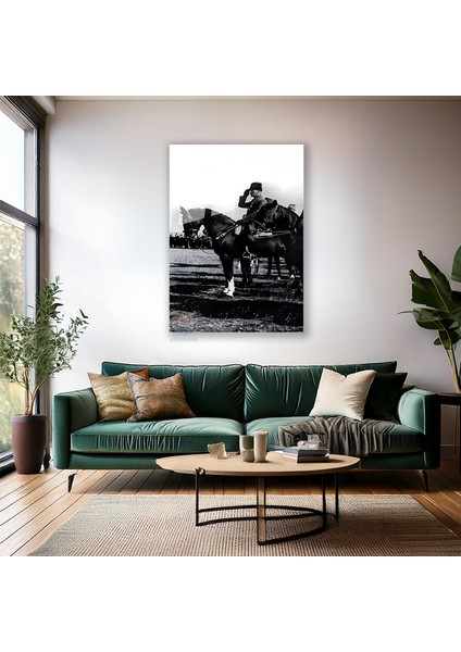 Cam Dikey Duvar Tablosu Cam Siyah Beyaz Atatürk At Üstünde Ev Ofis Salon Modern Duvar Tablosu fiyatları
