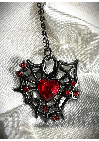 Taş Kalpli Örümcek Çelik Kolye fiyatları