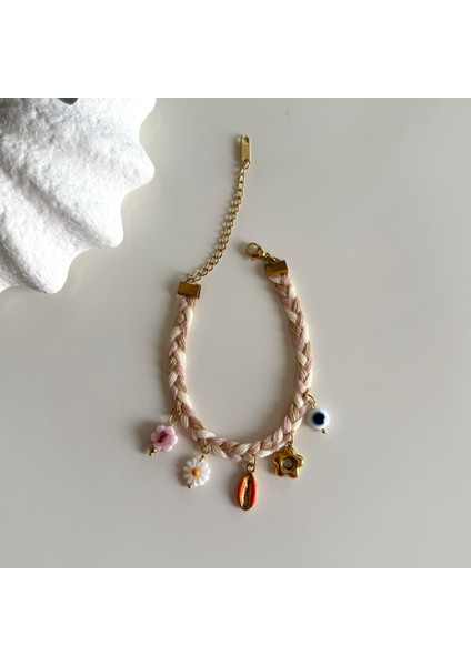 Çelik Charmlı Bej Örgü Bileklik