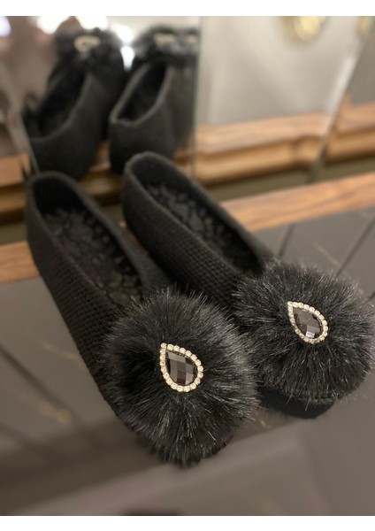 Kadın El Örgü Deri Tabanlı Beyoğlu Taşlı Patik modelleri