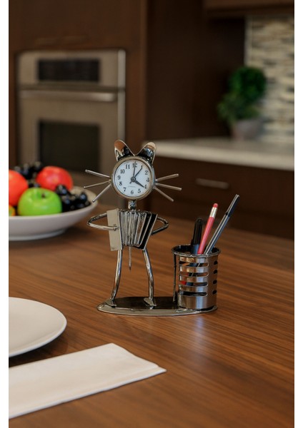 Metal Saat ve Kalemlik Akordeon Çalan Müzisyen Kedi Masa Üstü Kalemlik Casapetra fırsatları