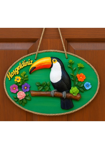El Yapımı Tukan Figürlü Hoş Geldiniz Kapı Süsü – Renkli Tropikal Duvar ve Kapı Dekoru fiyatları