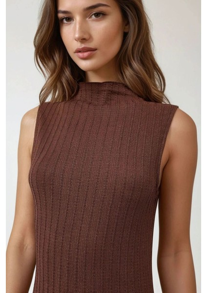 Kadın Dokulu Halter Yaka Vücut Saran Maxi Elbise Kahverengi