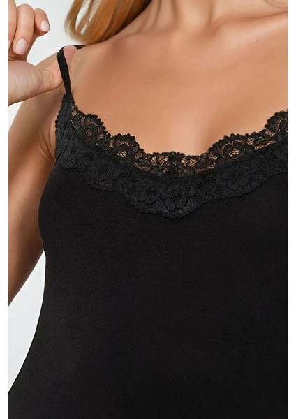 Kadın Dantel Detaylı V Yaka Dar Kesim Bodysuit Black