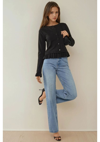 Kadın Düğmeli Bisiklet Yaka Fırfır Detaylı Örme Hırka Siyah