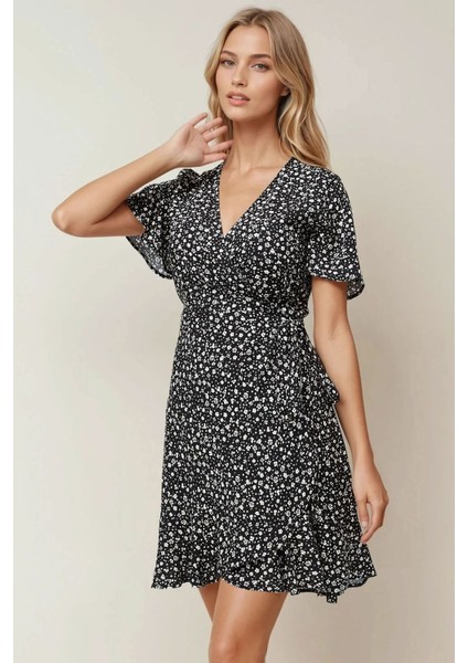 Kadın Çiçek Desenli V Yaka Viskon Mini Elbise Siyah