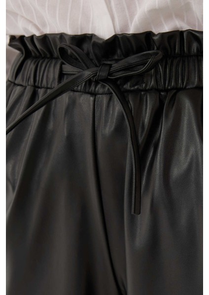 Kadın Suni Deri Esnek Bel Düz Paça Pantolon Black