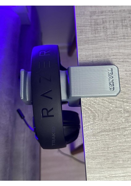 TRAK3D Premium Asılabilir Kulaklık Standı - En Sağlam V4 Modeli, Kaydırmaz Keçeli, Ergonomik Masaüstü Askı, Steel Gray Edition (Montaj Videosunu Izlemeden Kullanmayın)
