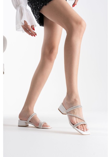 Tanya Beyaz Kadın Taşlı Terlik indirimleri