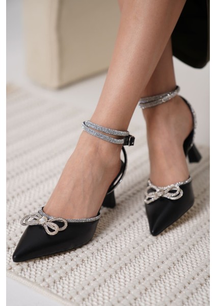 Irina Kadın Siyah Taşlı Topuklu Ayakkabı fırsatları